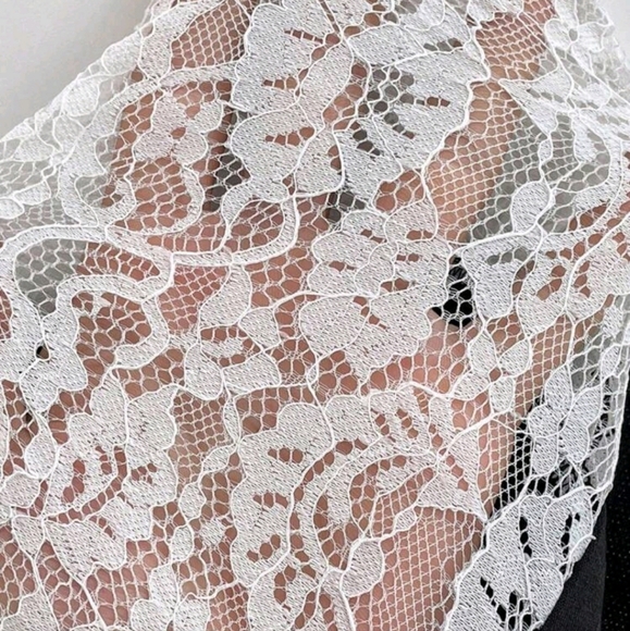 Women's Casual Floral Trim Splice Round Neck Sweatshirt - Picture 6 of 6